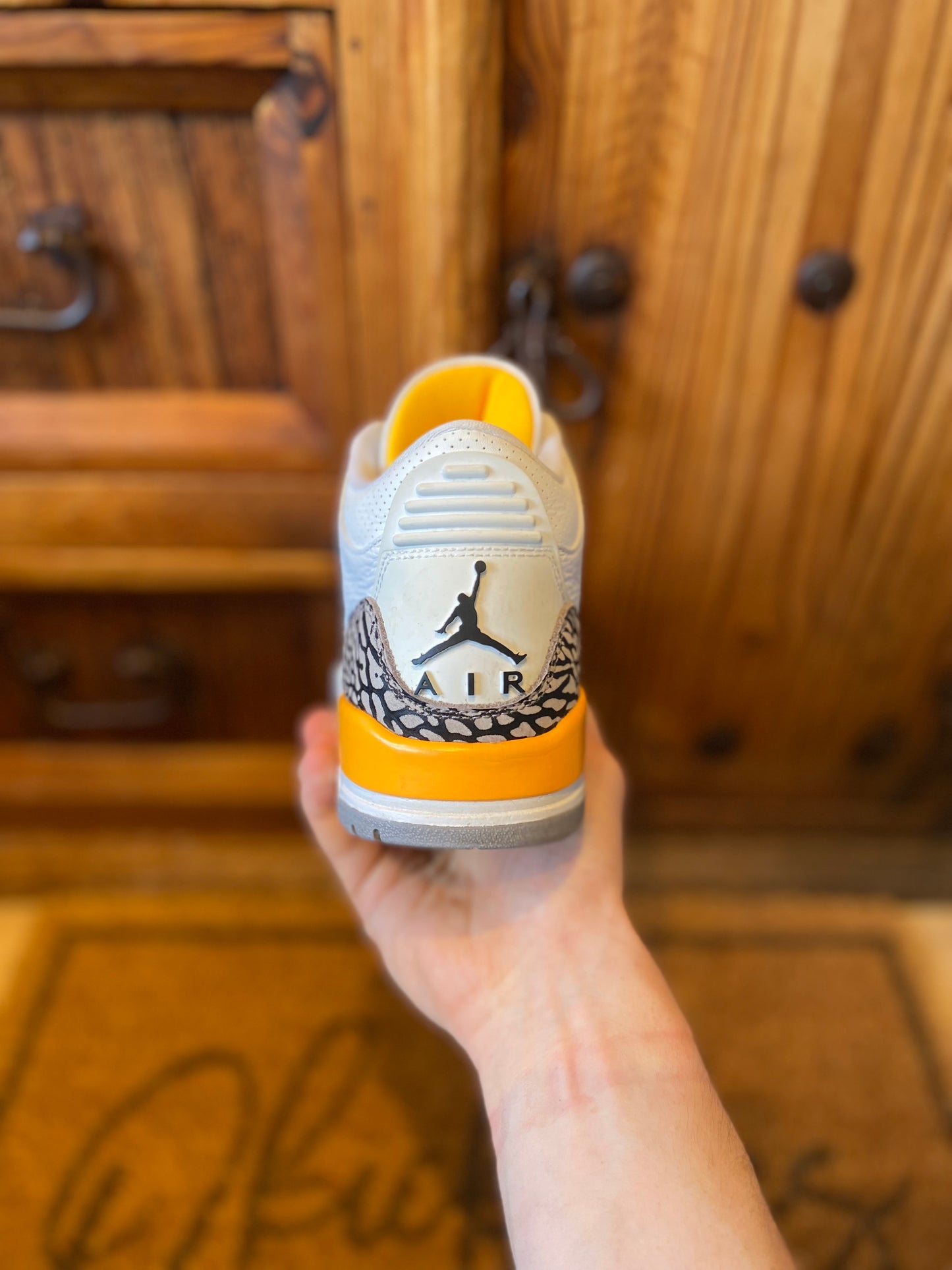 JORDAN 3 ‘LASER ORANGE’ - UK 6