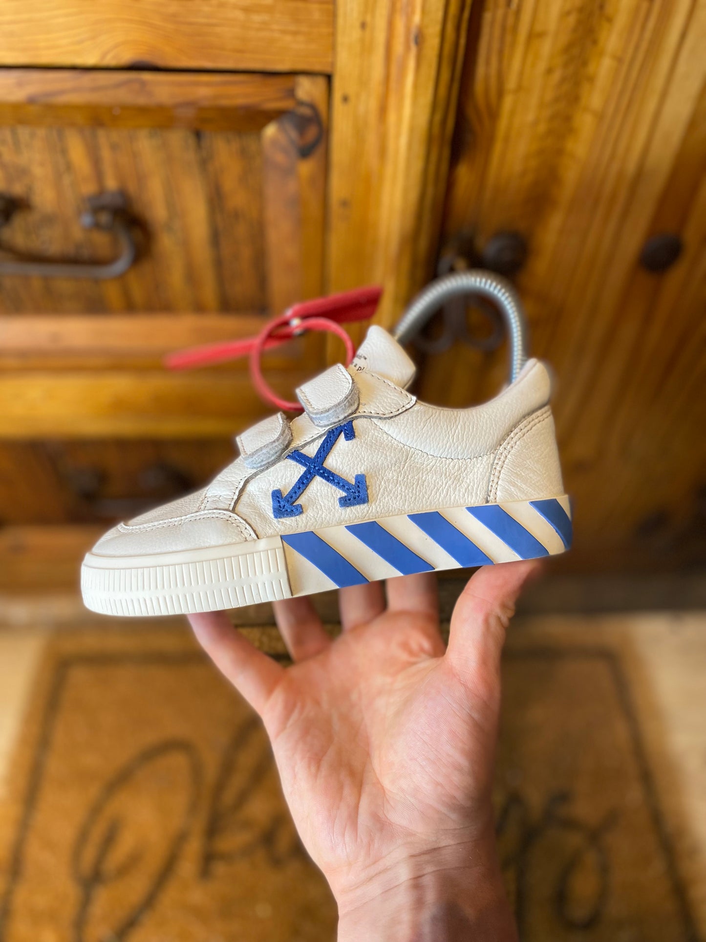 OFF WHITE VULCANISED LOW CANVAS - UK 13C