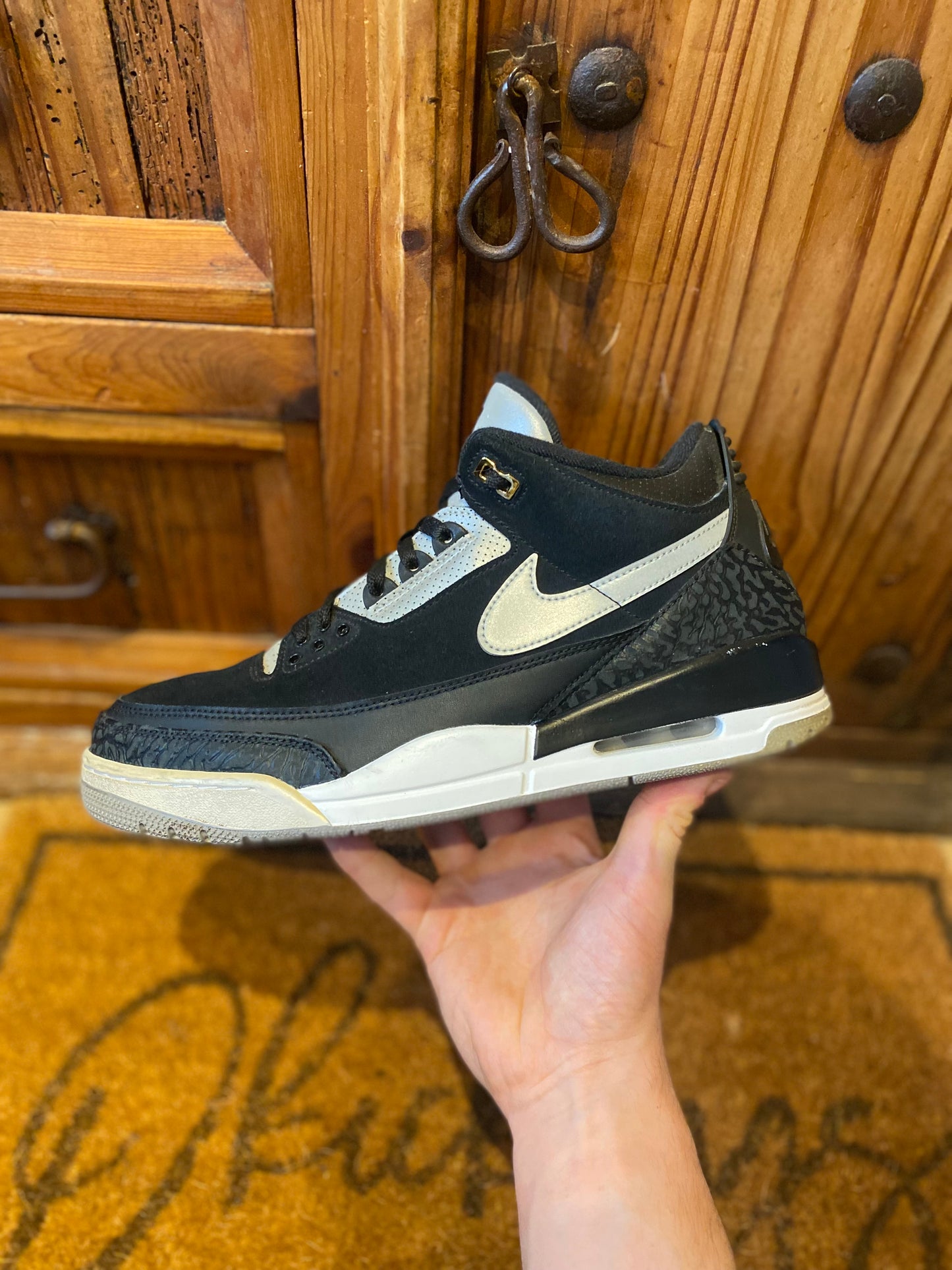 JORDAN 3 ‘TINKER HATFIELD BLACK CEMENT GOLD’ - UK 11