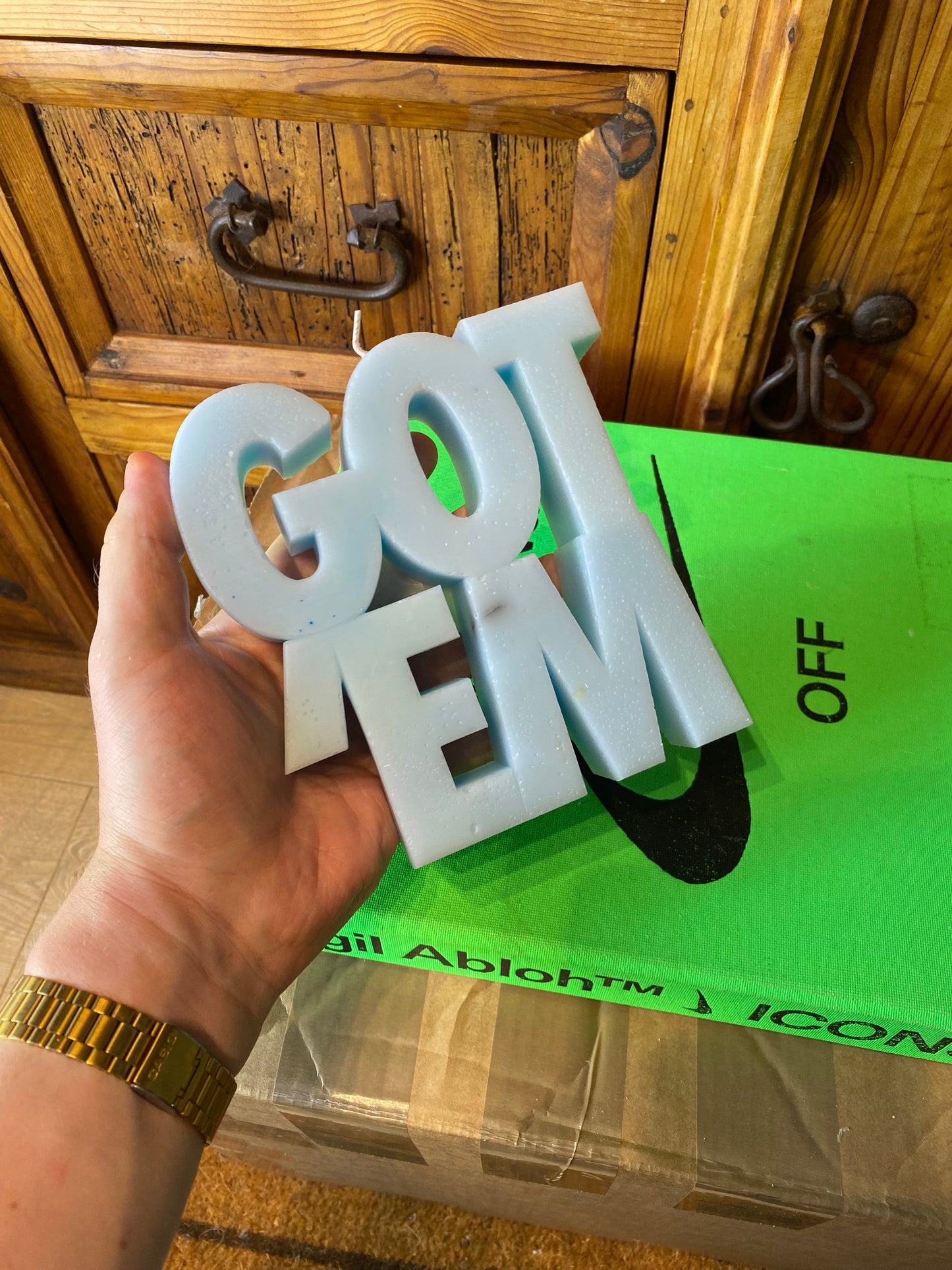 GOT EM’ SNEAKER CANDLE *scented* - #0019