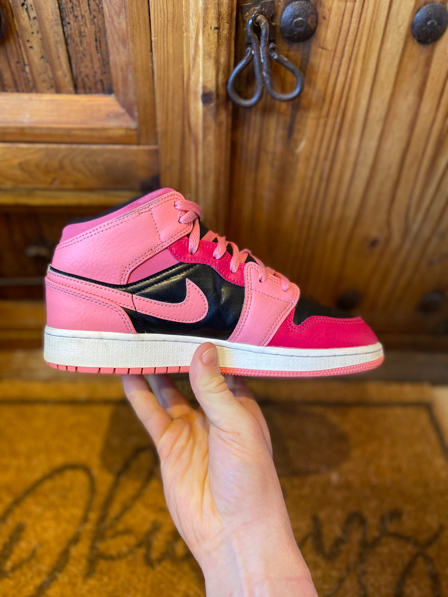JORDAN 1 MID ‘CORAL CHALK’ - UK 5.5