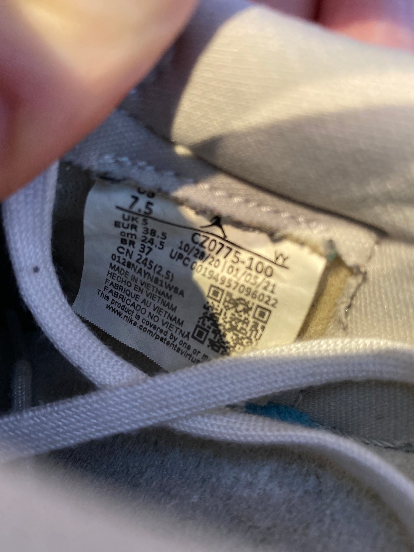 JORDAN 1 LOW ‘NEUTRAL GREY’ - UK 5