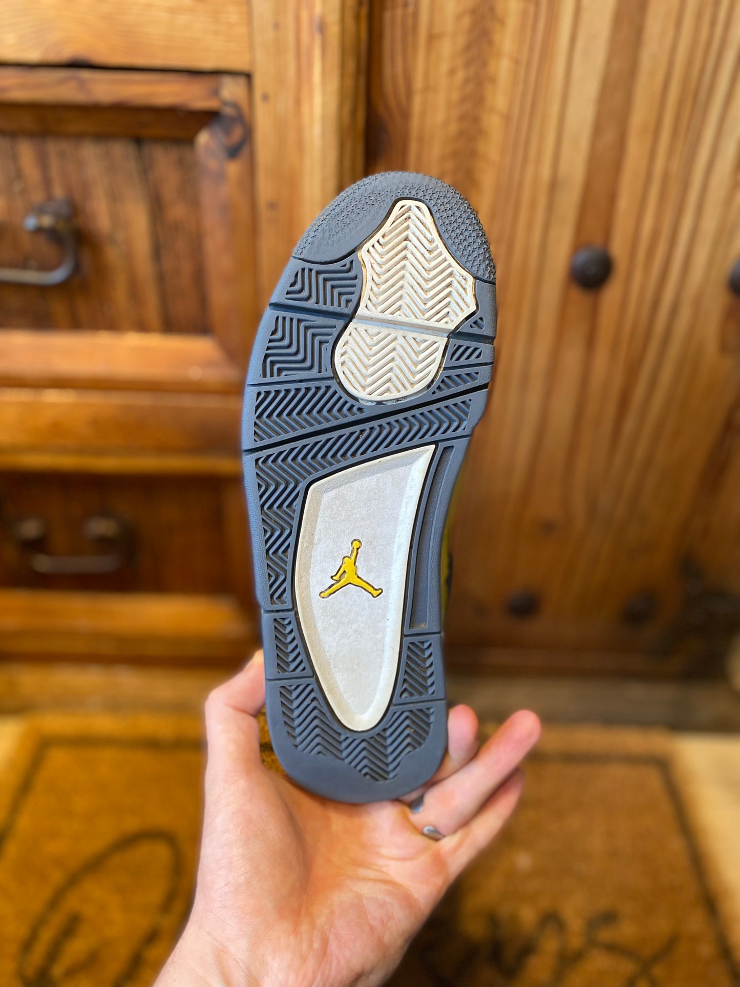 JORDAN 4 ‘LIGHTNING’ - UK 7.5