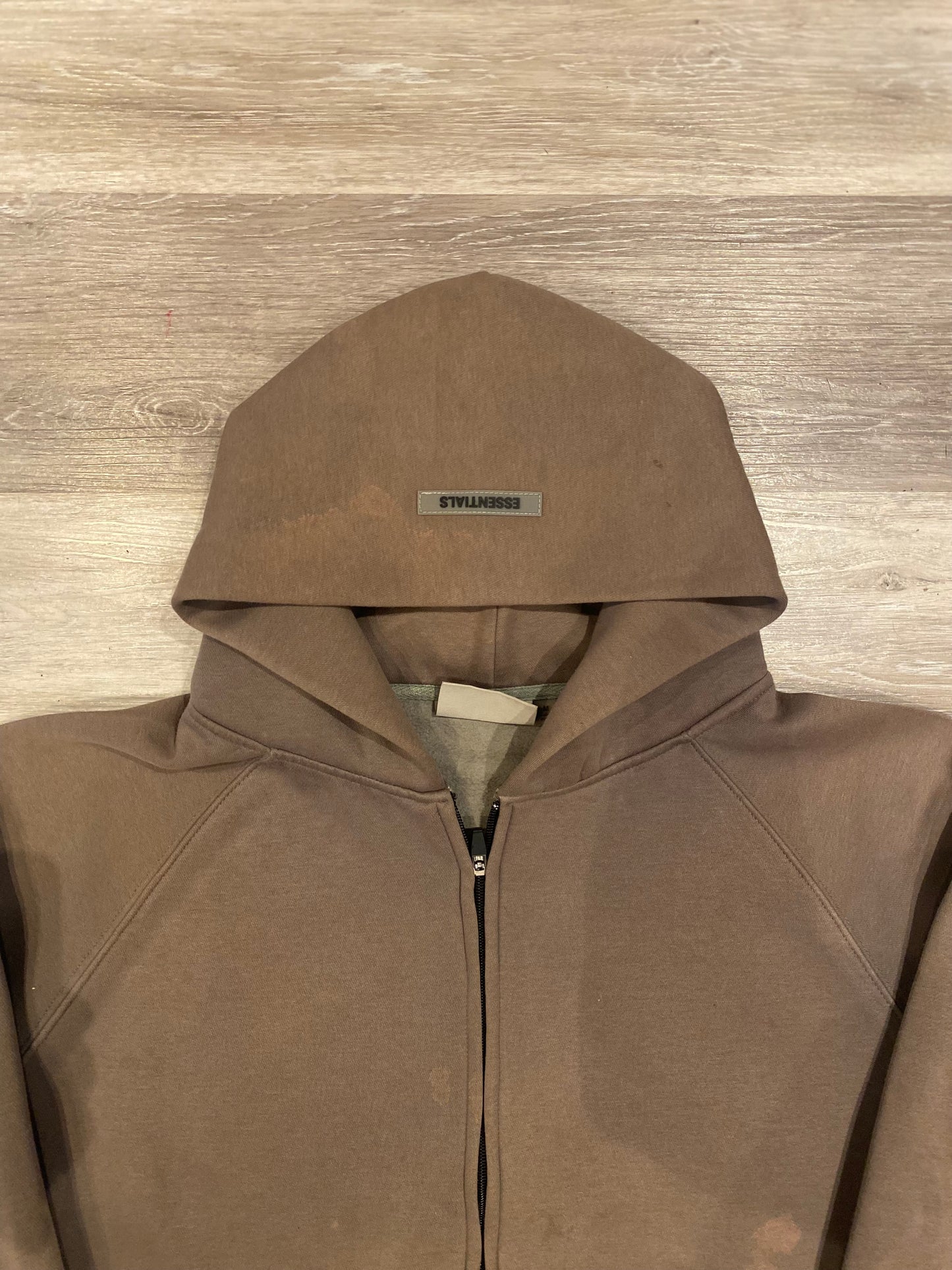 ESSENTIALS ZIP UP HOODIE - M