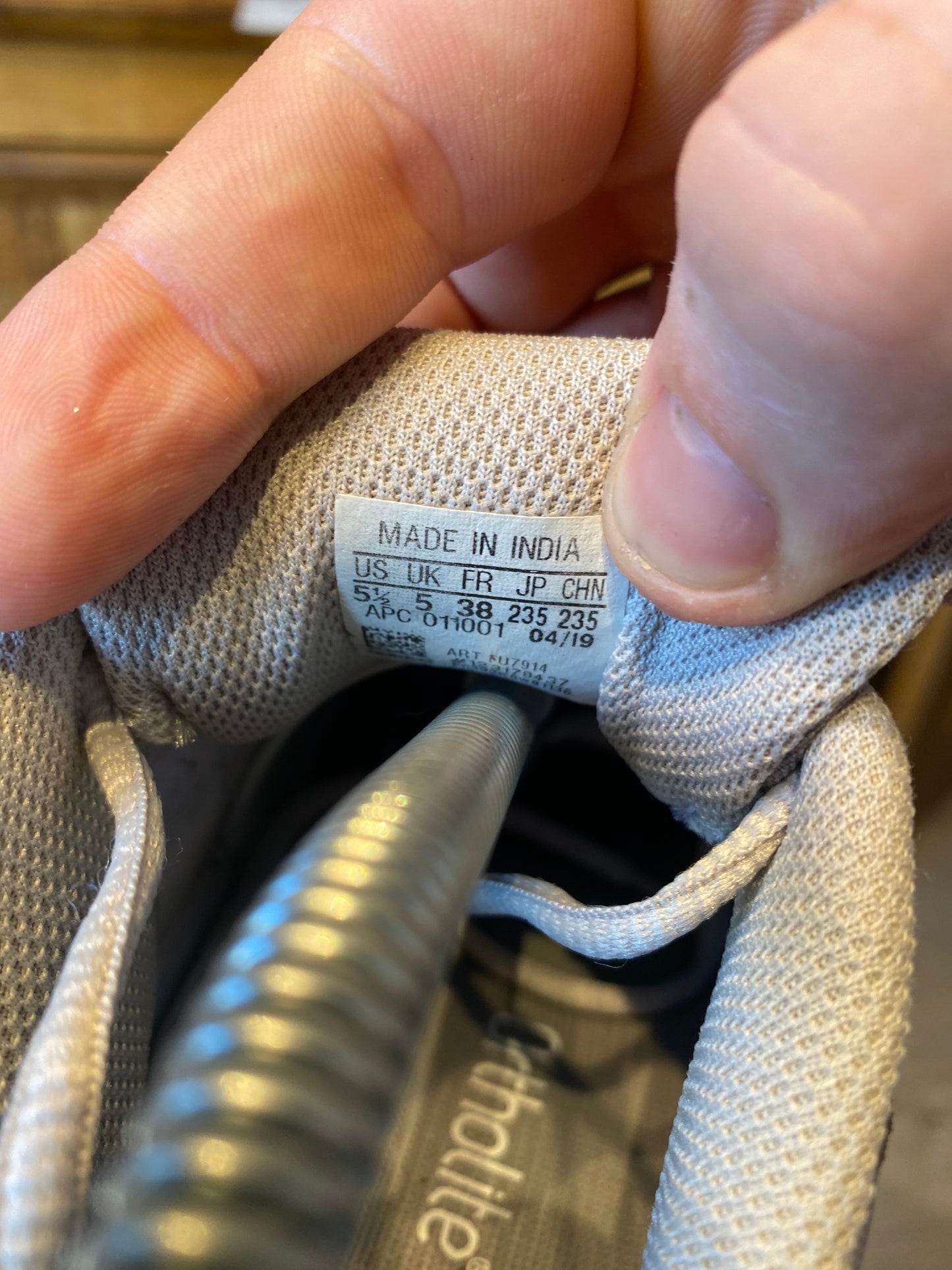 YEEZY 700 ‘TEPHRA’ - UK 5