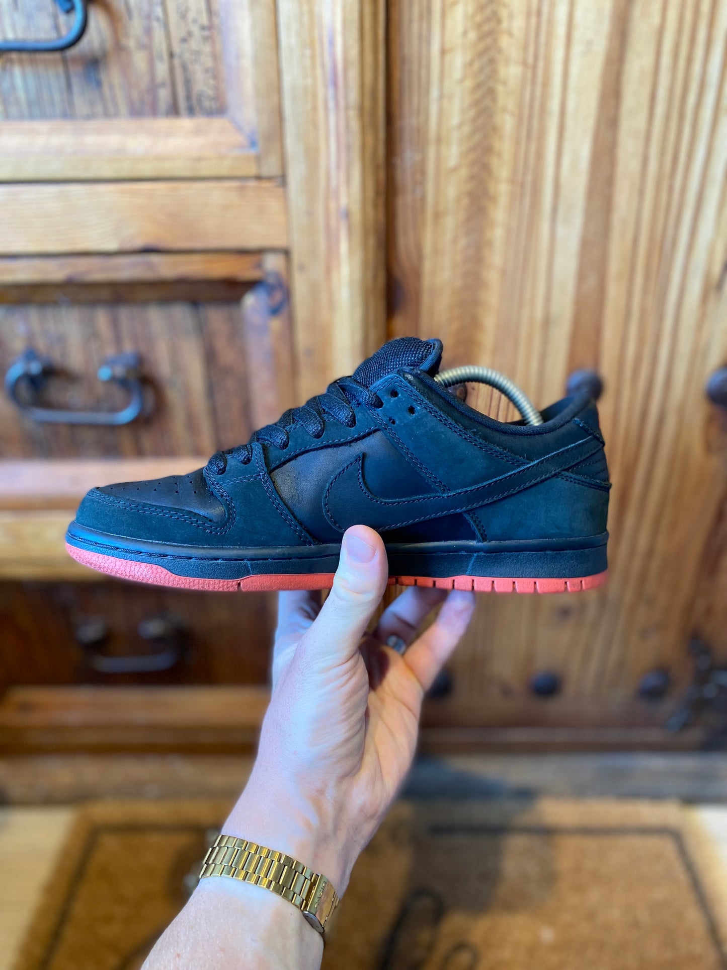 NIKE SB DUNK LOW ‘BLACK PIGEON’ - *RARE* - UK 7