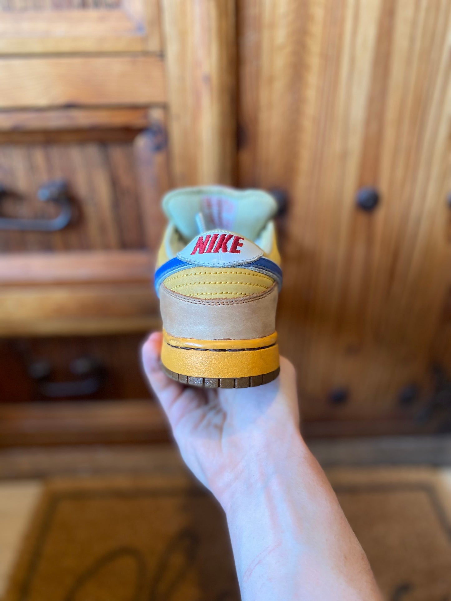 NIKE SB DUNK LOW ‘NEWCASTLE BROWN ALE’ - 2007 *RARE* - UK 8
