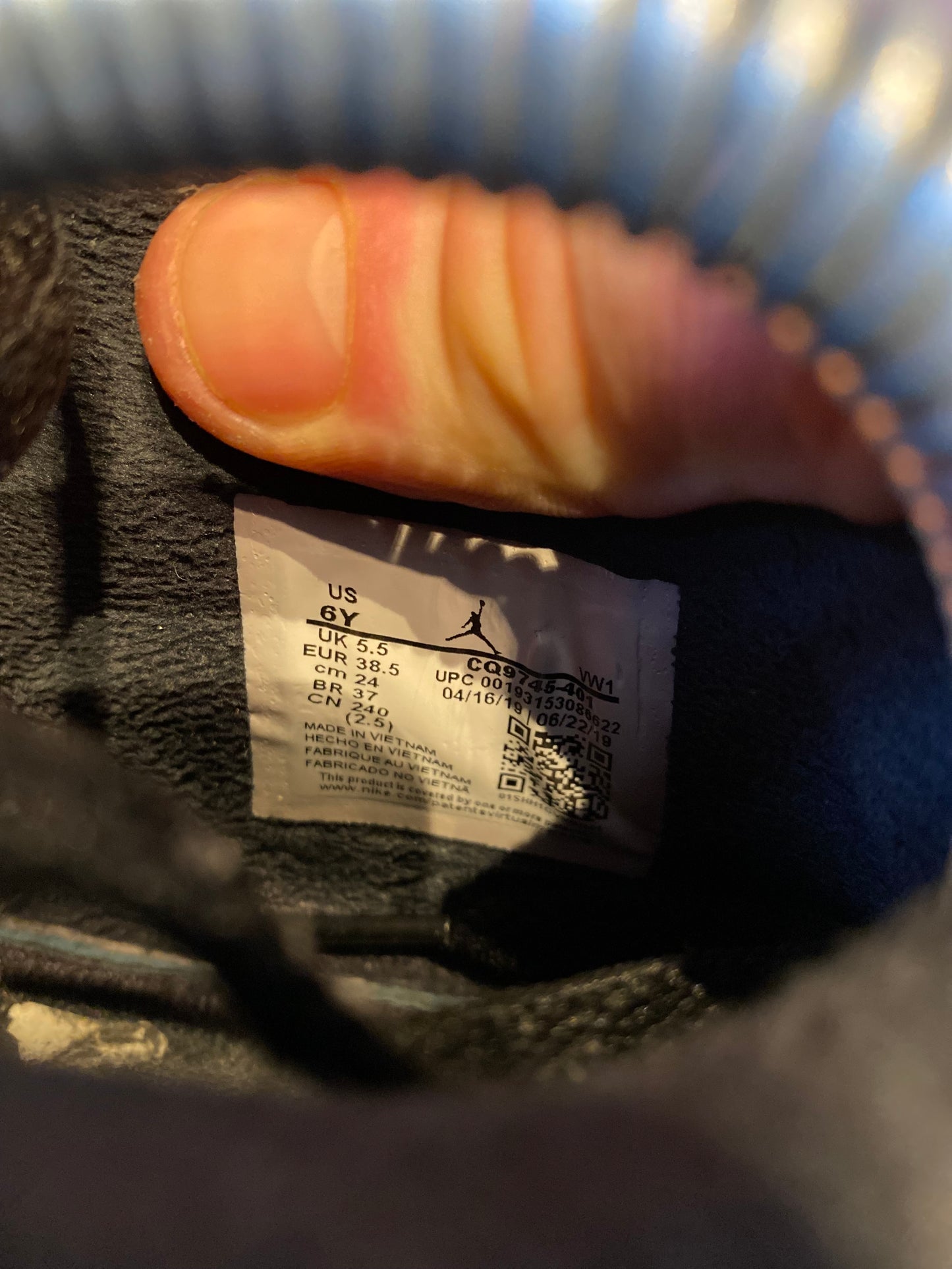 JORDAN 4 ‘WINTERIZED LOYAL BLUE’ - UK 5.5