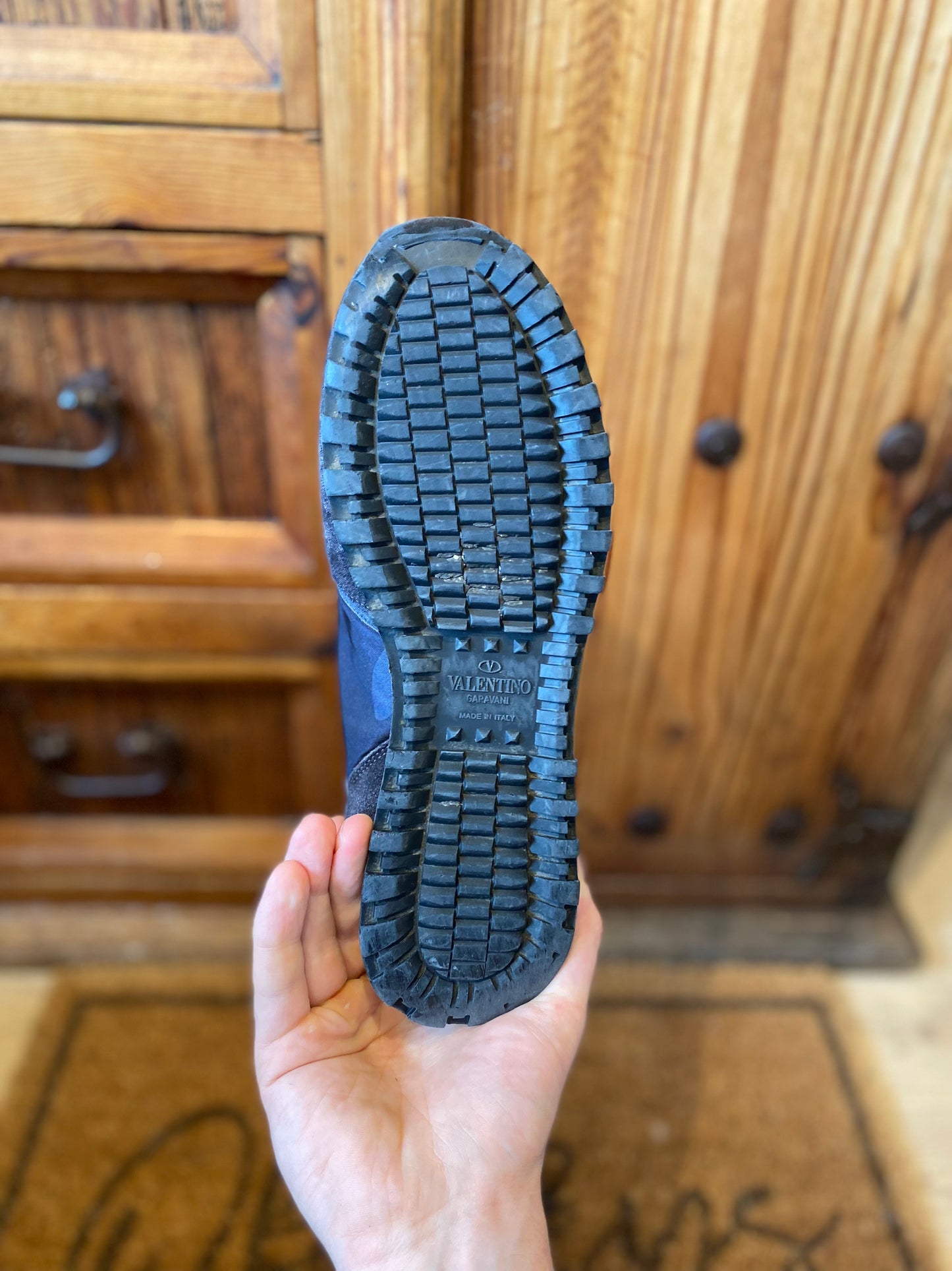 VALENTINO GARAVANI ROCKRUNNER - UK 8