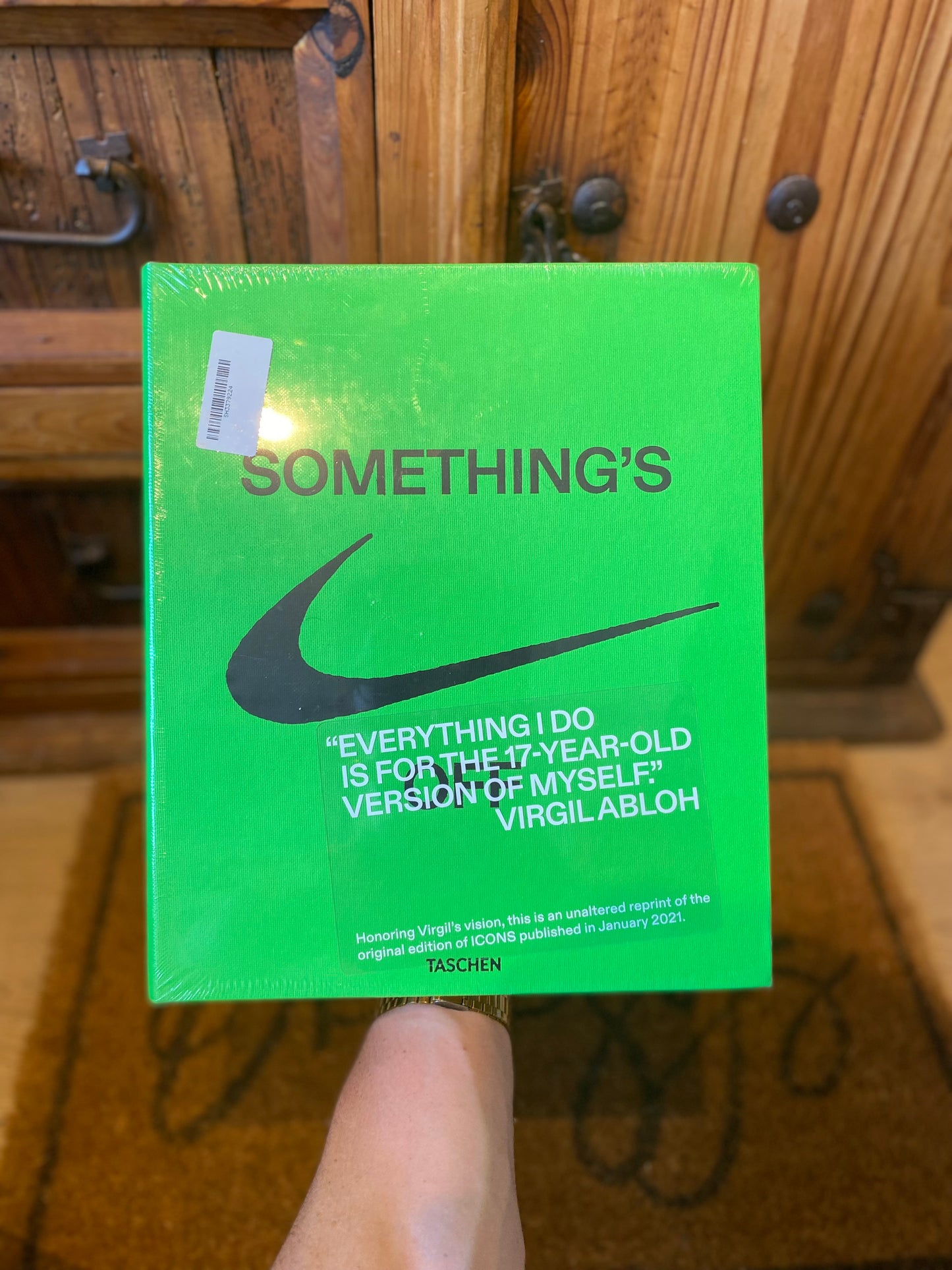 VIRGIL ABLOH X NIKE ICONS ‘THE TEN’ SOMETHING’S OFF BOOK - BRAND NEW
