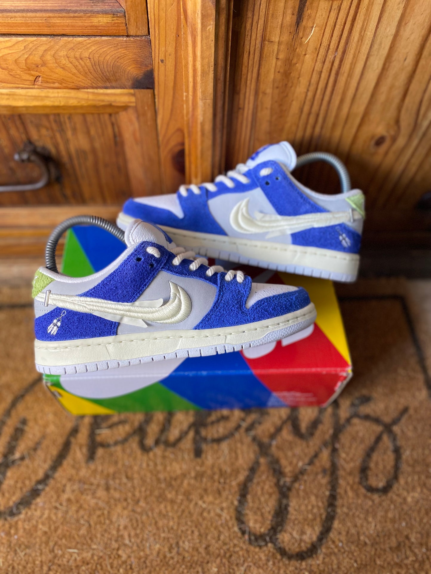 NIKE SB DUNK LOW ‘FLY STREETWEAR GARDENIA’ - UK 3.5