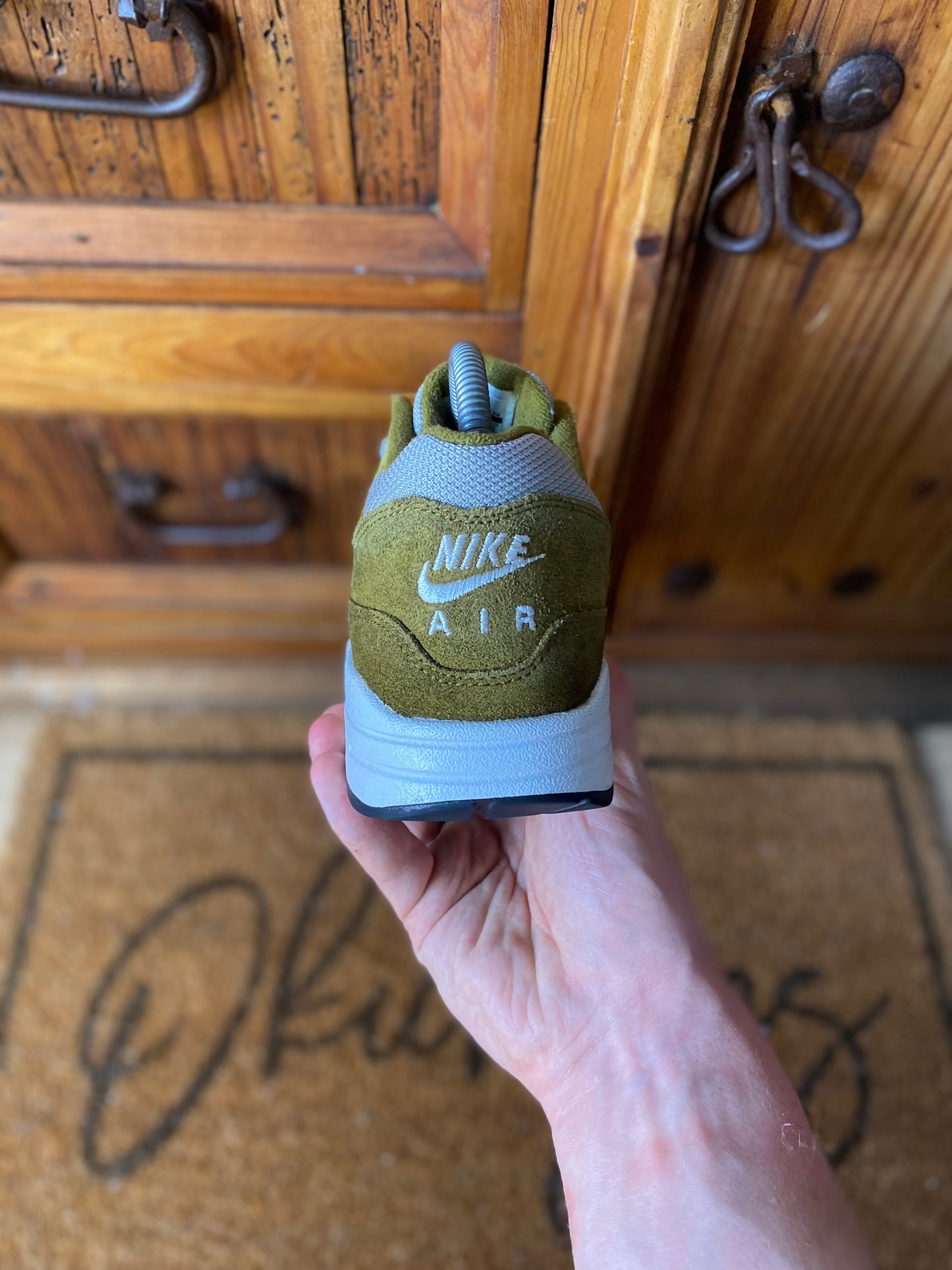 NIKE AIR MAX 1 CURRY PACK ‘OLIVE’ - UK 6