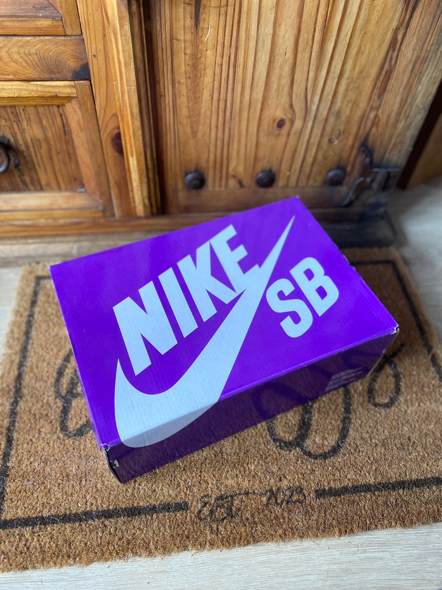 NIKE SB DUNK LOW ACG TERRA ‘RED PLUM’ - UK 8.5