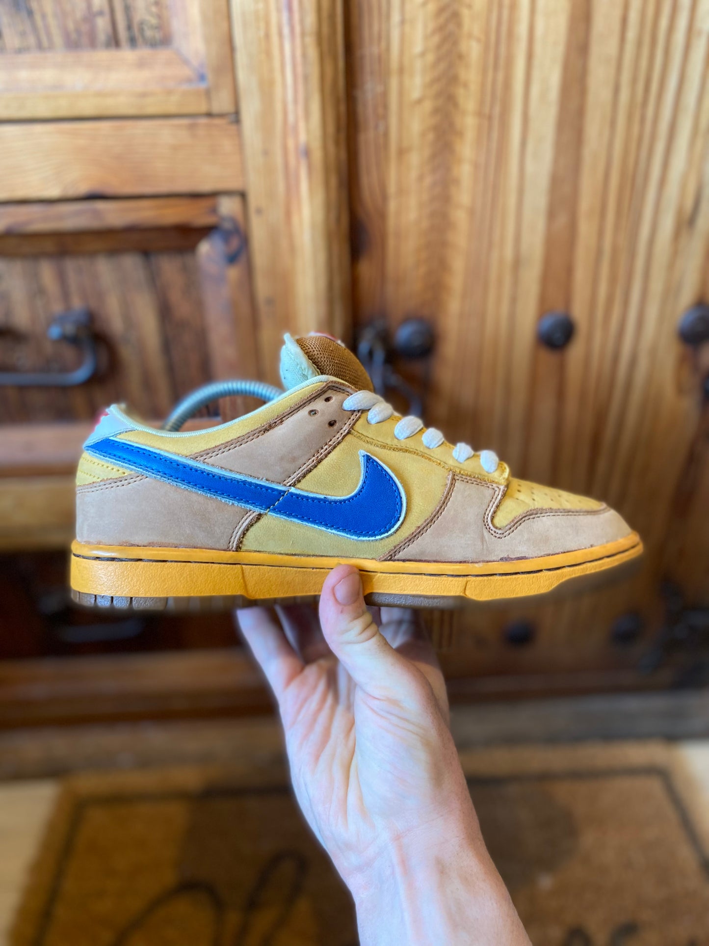 NIKE SB DUNK LOW ‘NEWCASTLE BROWN ALE’ - 2007 *RARE* - UK 8
