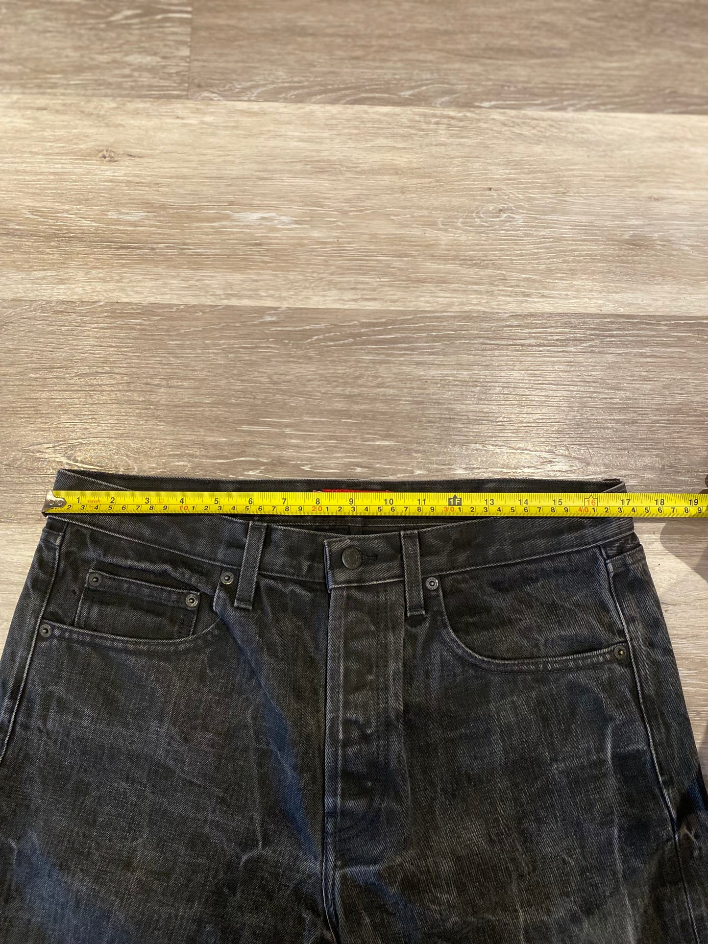 SUPREME STONE WASHED JEANS