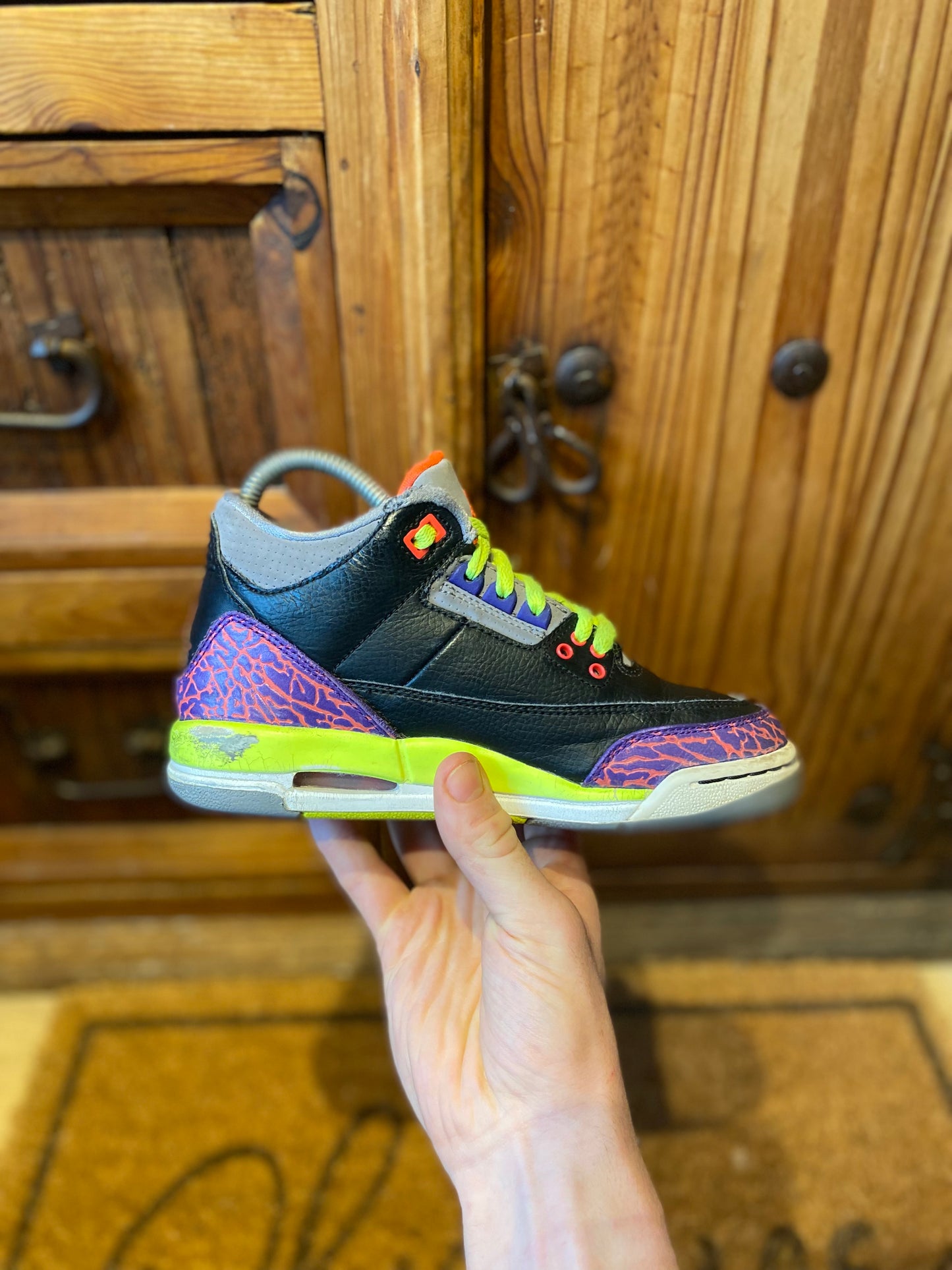 JORDAN 3 ‘BLACK ATOMIC RED’ - UK 3