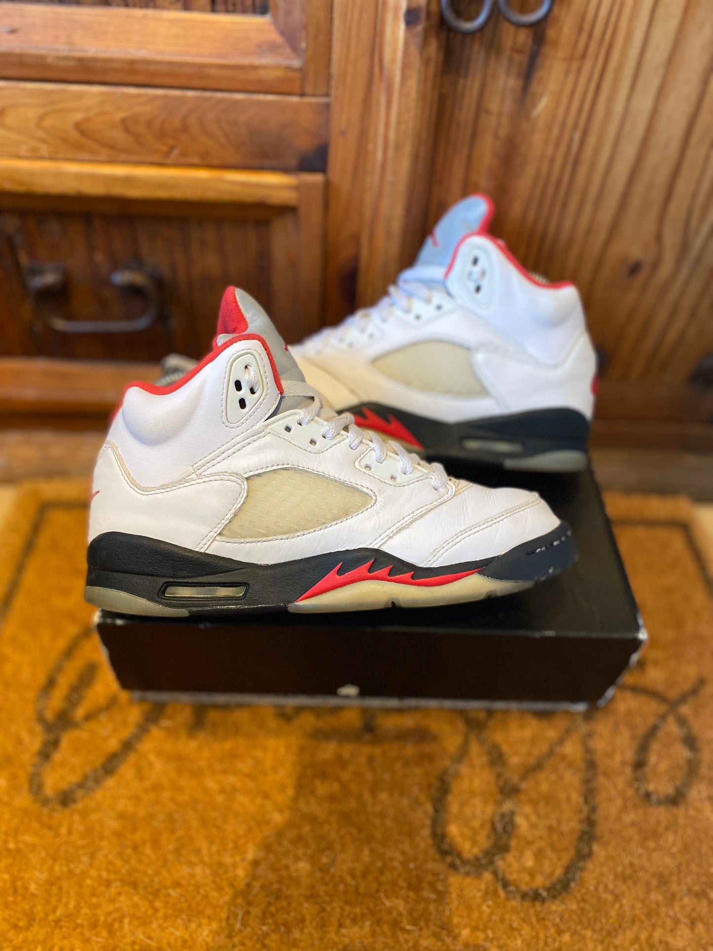 JORDAN 5 ‘FIRE RED SILVER TONGUE’ - UK 5.5