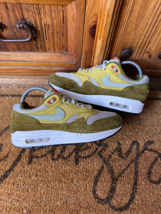 NIKE AIR MAX 1 CURRY PACK ‘OLIVE’ - UK 6