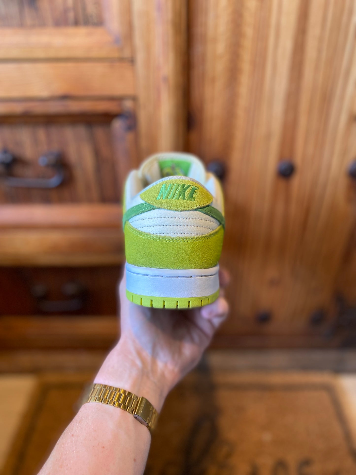NIKE SB DUNK LOW ‘SOUR APPLE’ - UK 9.5