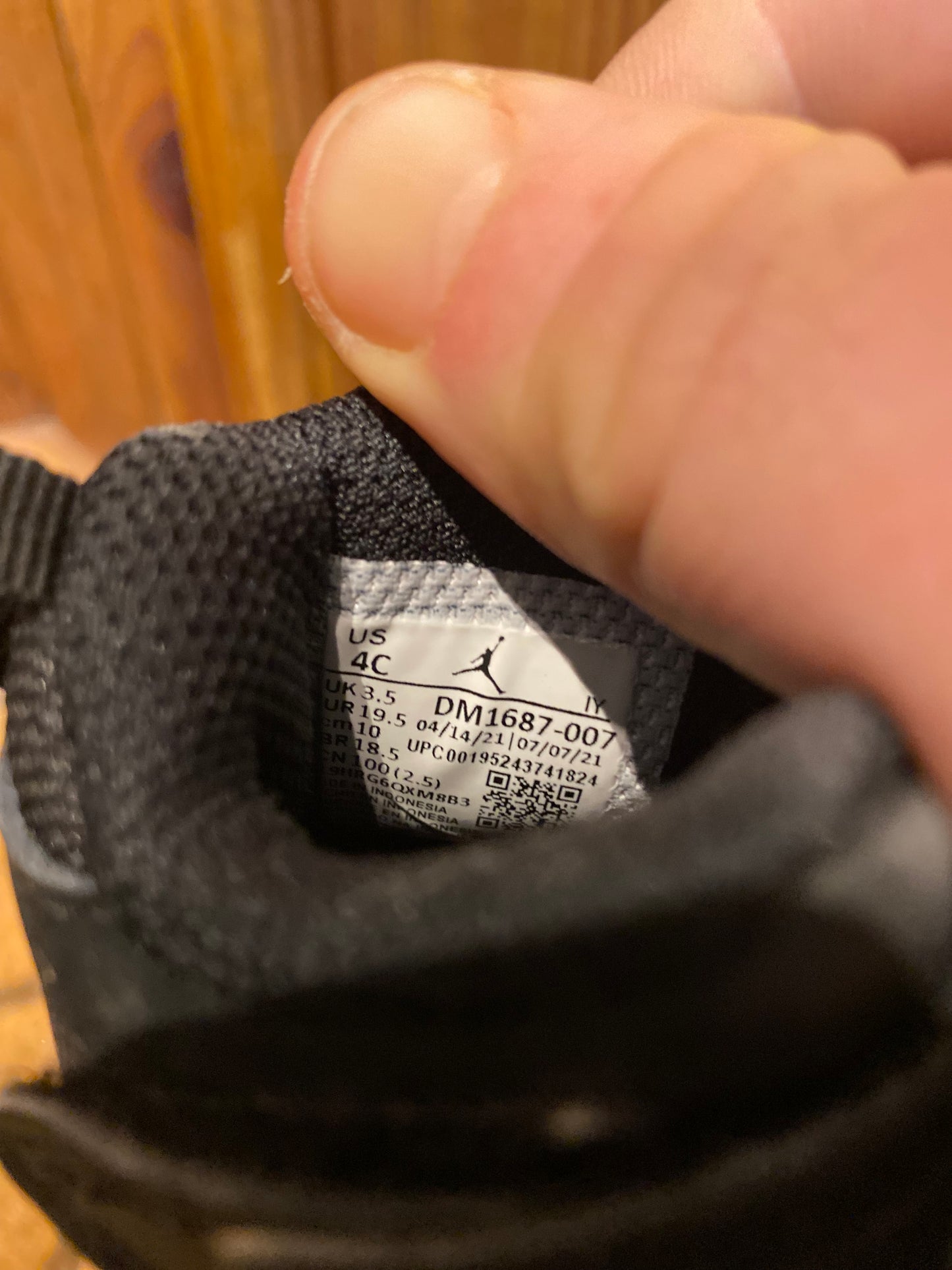 JORDAN FLIGHT 91’ ‘BLACK METALLIC GOLD’ - UK 3.5 TD