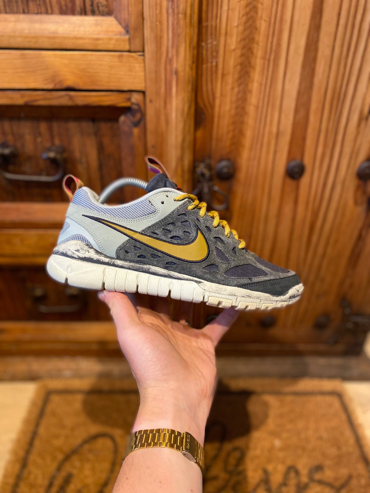 NIKE FREE RUN TRAIL ALBIS *SAMPLE PAIR’ - UK 8