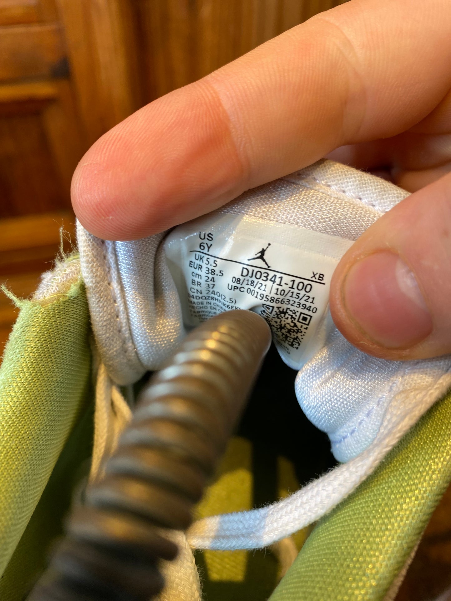 JORDAN 1 LOW ‘PASTEL GRIND VIVID GREEN’ - UK 5.5