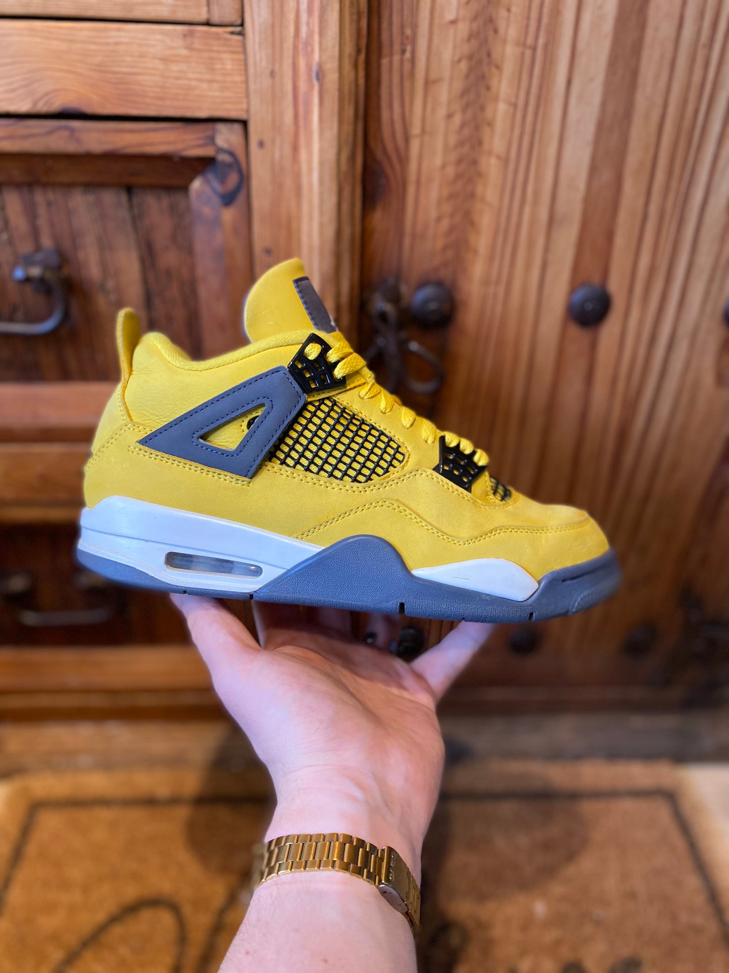 JORDAN 4 ‘LIGHTNING’ - UK 7.5