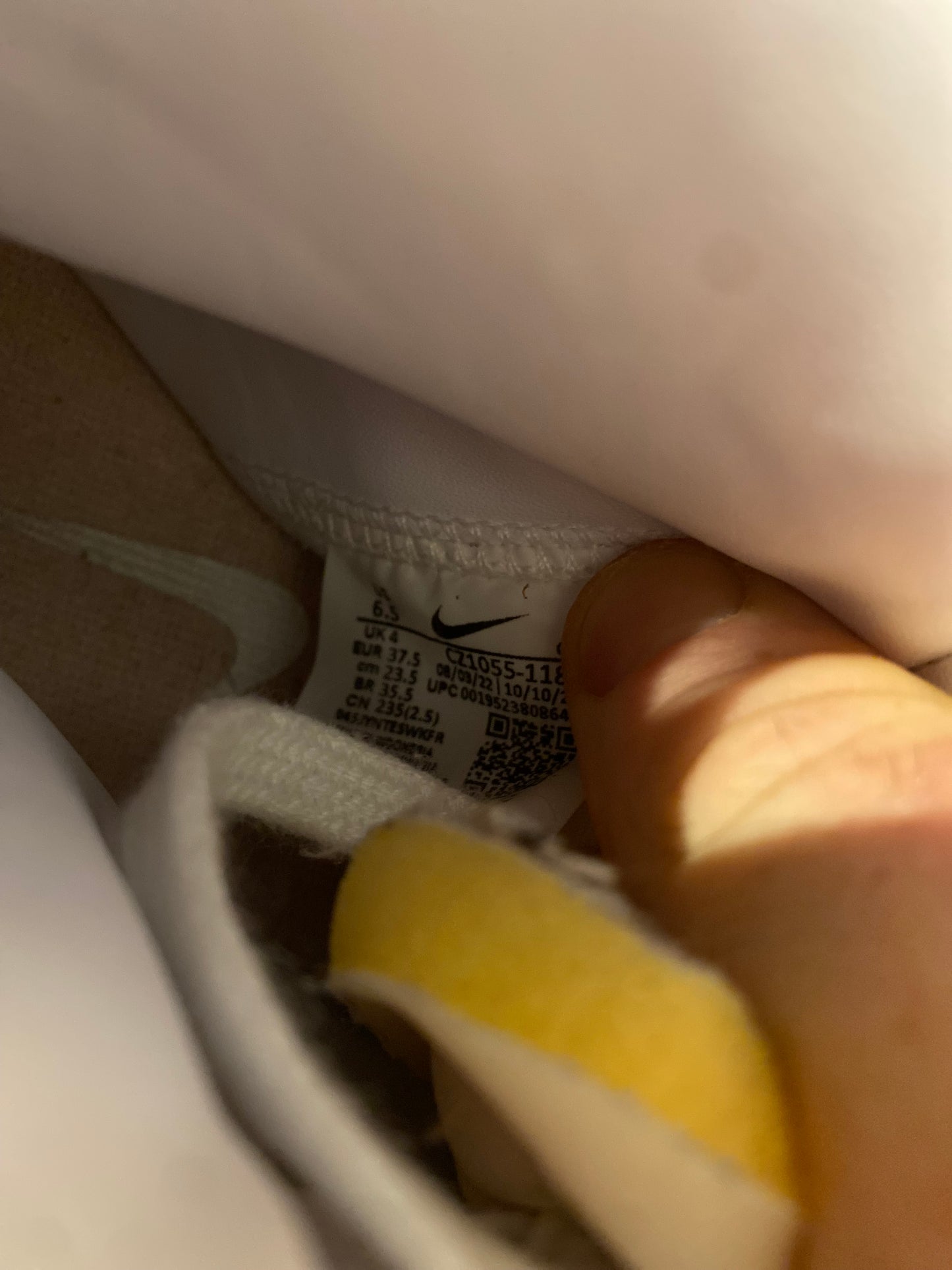 NIKE BLAZER ‘SUMMIT WHITE PINK’ - UK 4