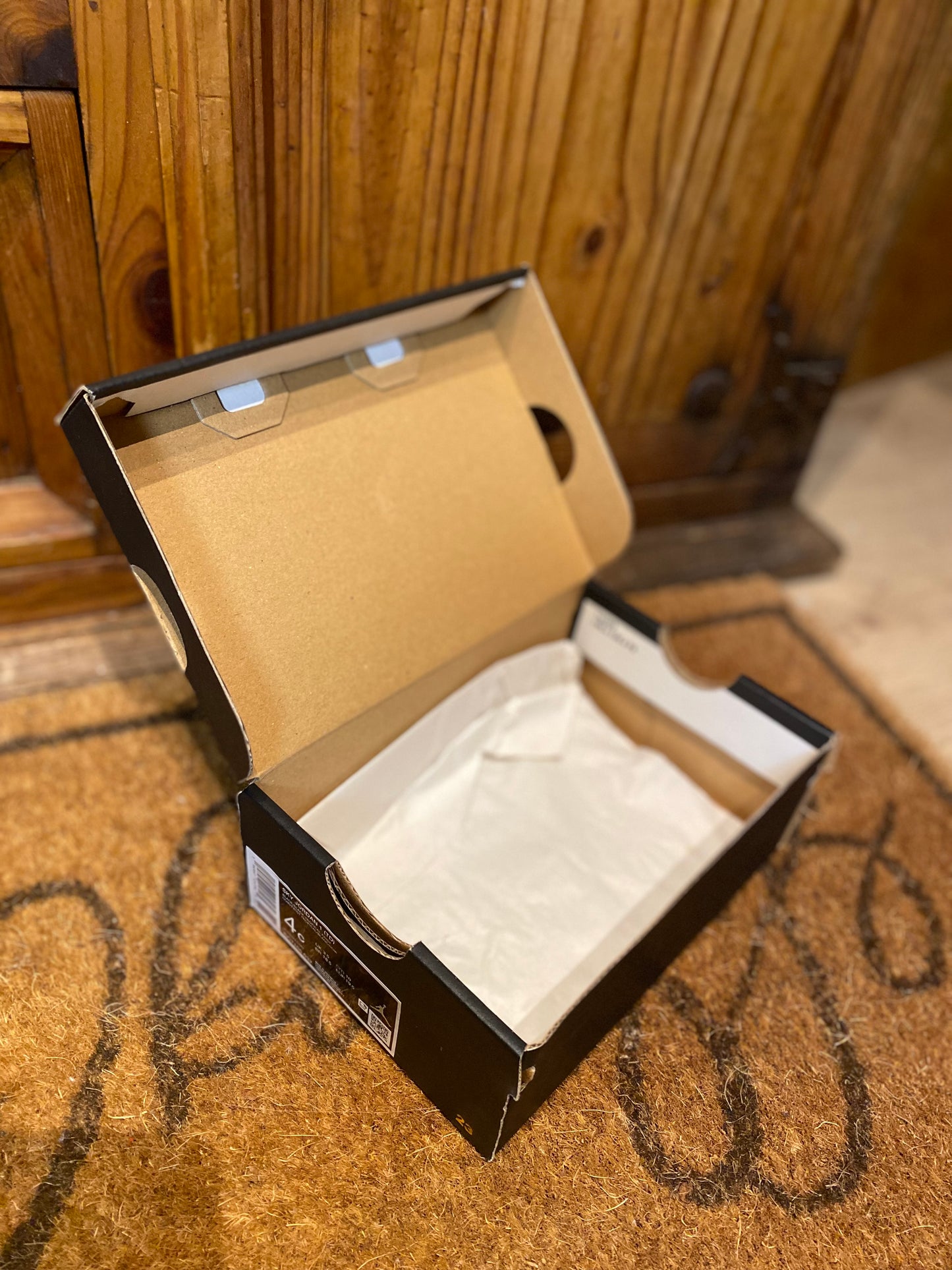 JORDAN FLIGHT 91’ ‘BLACK METALLIC GOLD’ - UK 3.5 TD