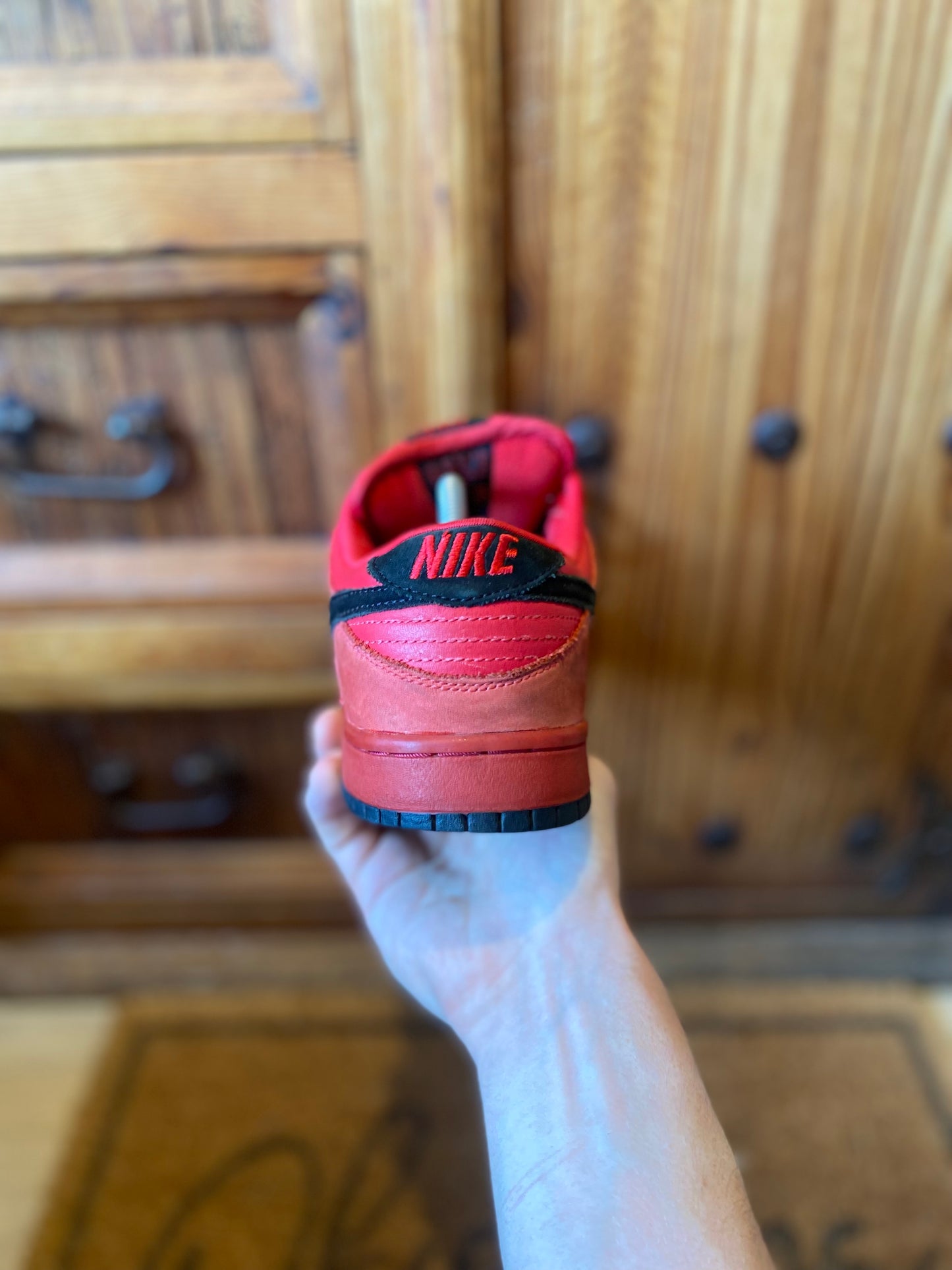 NIKE SB DUNK LOW ‘PURE BLOOD’ - 2003 *RARE* - UK 9.5
