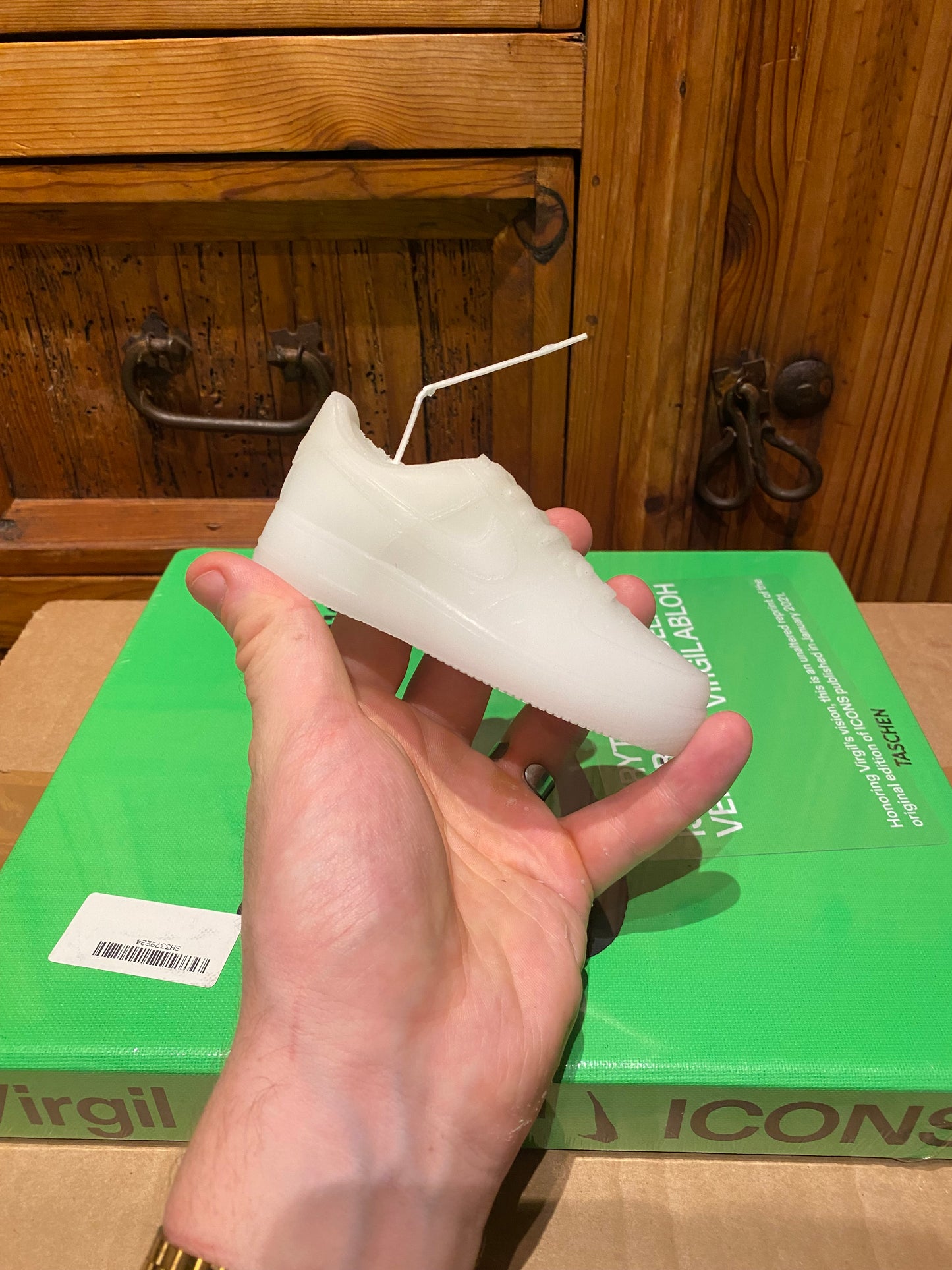 NIKE AIR FORCE 1 SNEAKER CANDLE