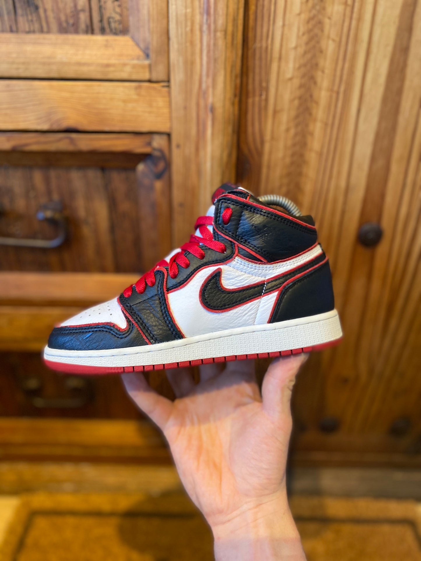 JORDAN 1 HIGH ‘BLOODLINE’ - UK 3.5