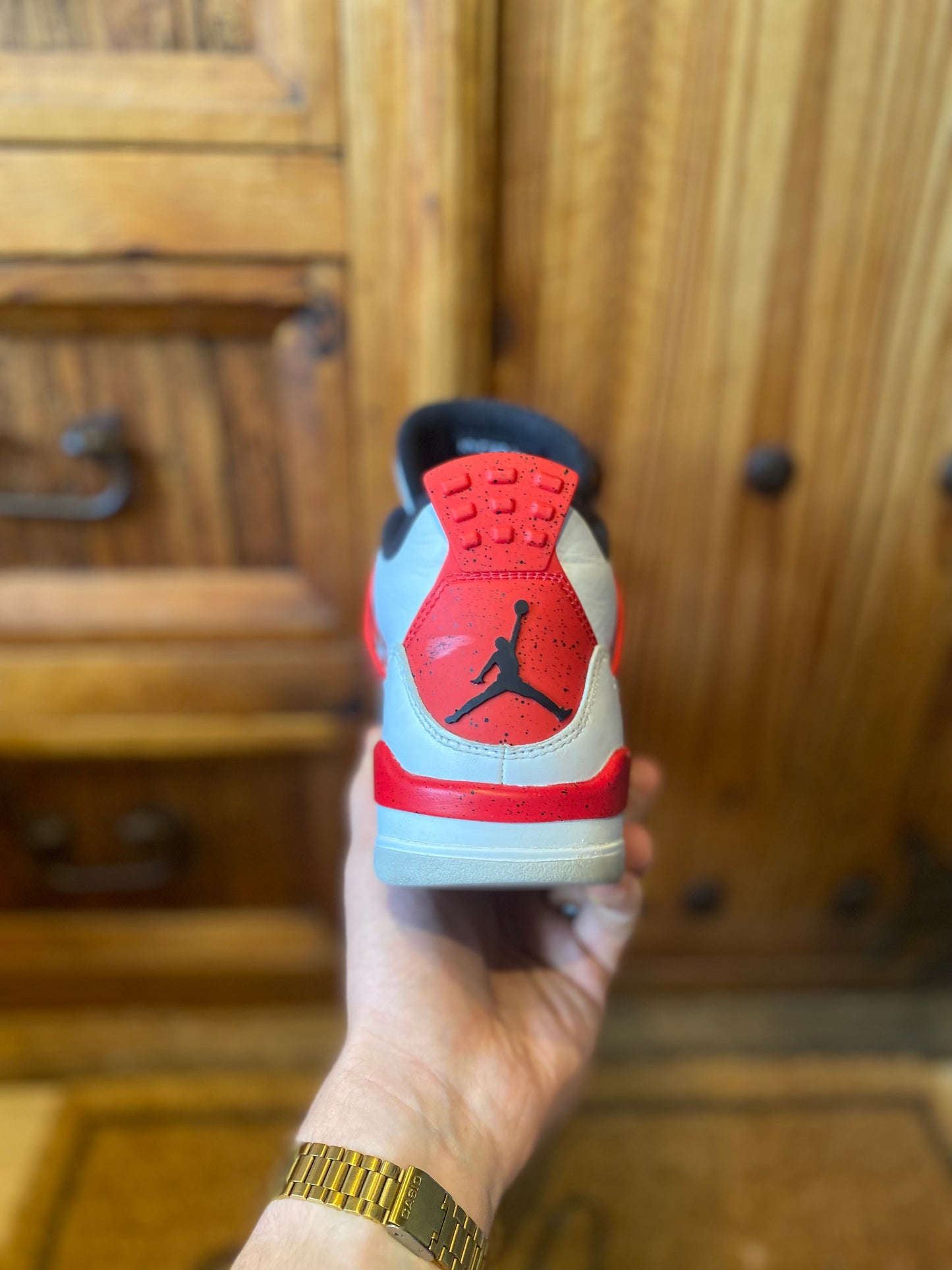 JORDAN 4 ‘RED CEMENT’ - UK 6