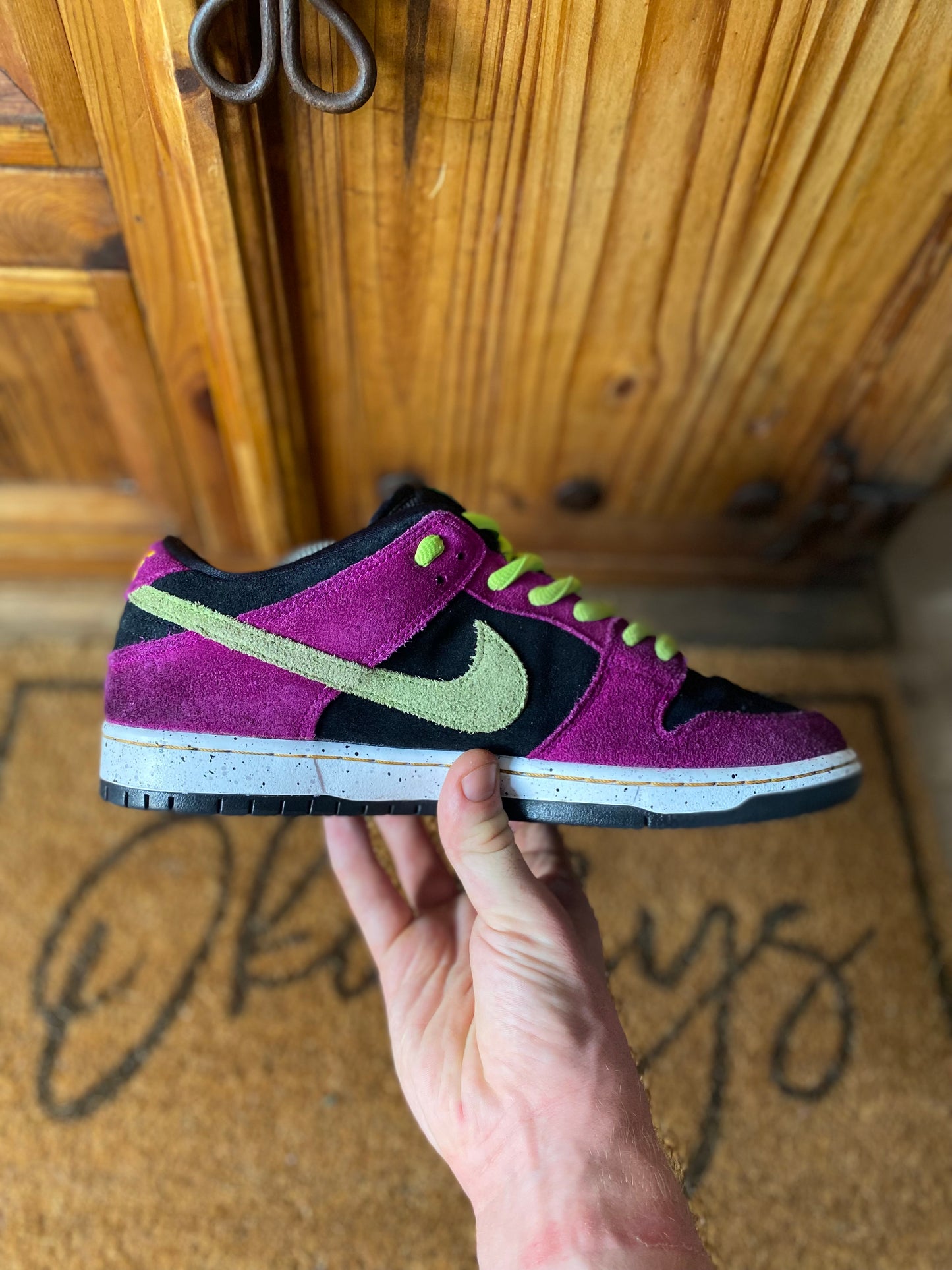NIKE SB DUNK LOW ACG TERRA ‘RED PLUM’ - UK 8.5