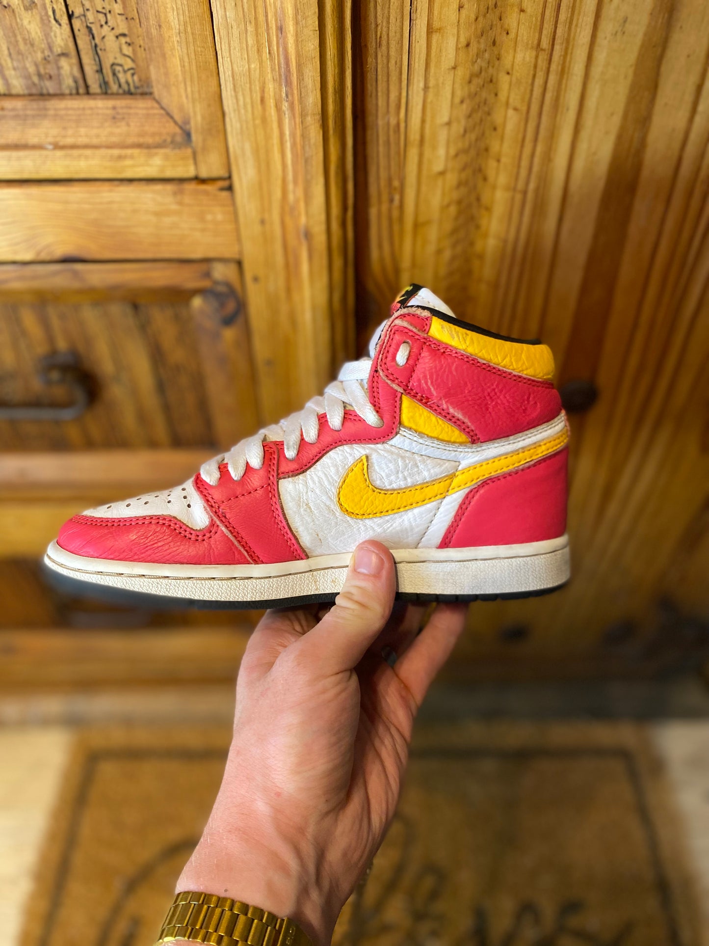 JORDAN 1 HIGH ‘LIGHT FUSION RED’ - UK 4.5