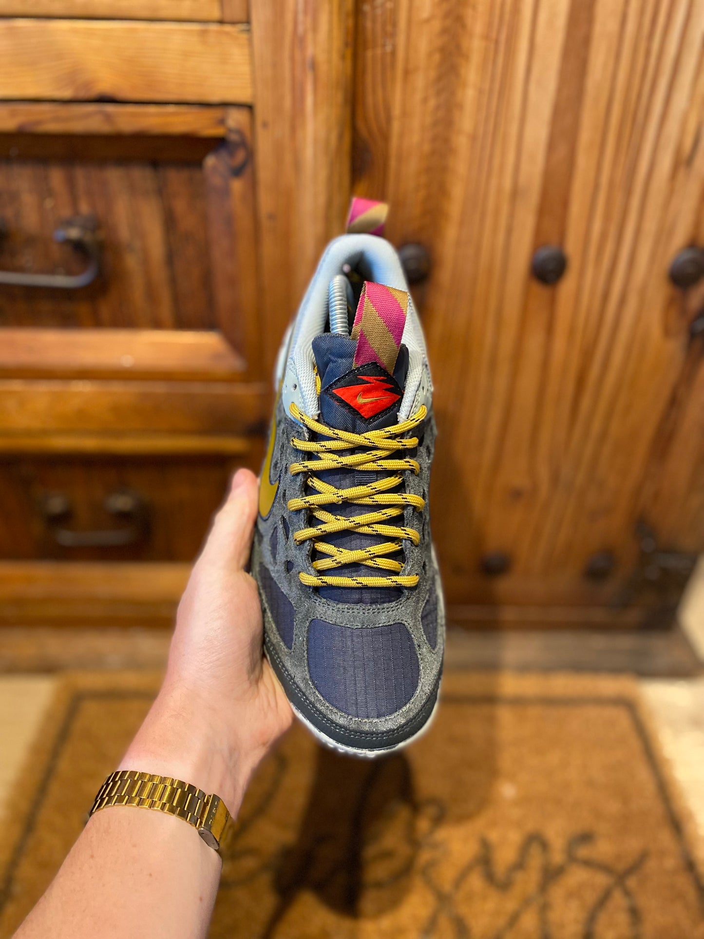 NIKE FREE RUN TRAIL ALBIS *SAMPLE PAIR’ - UK 8