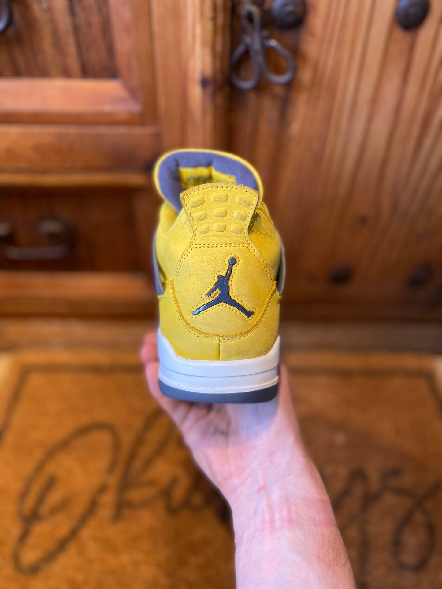 JORDAN 4 ‘LIGHTNING’ - UK 7.5