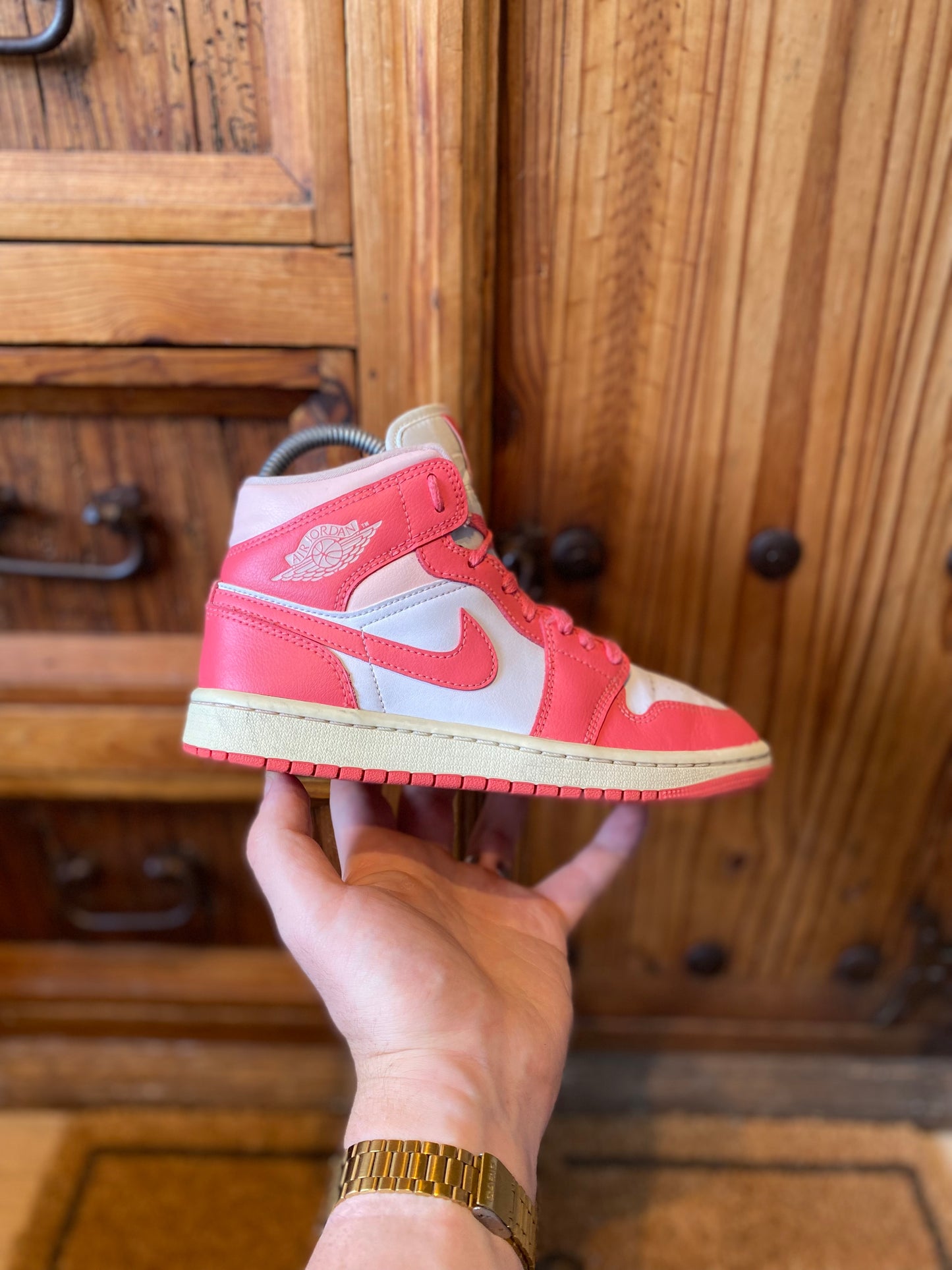 JORDAN 1 MID ‘STRAWBERRIES AND CREAM’ - UK 3