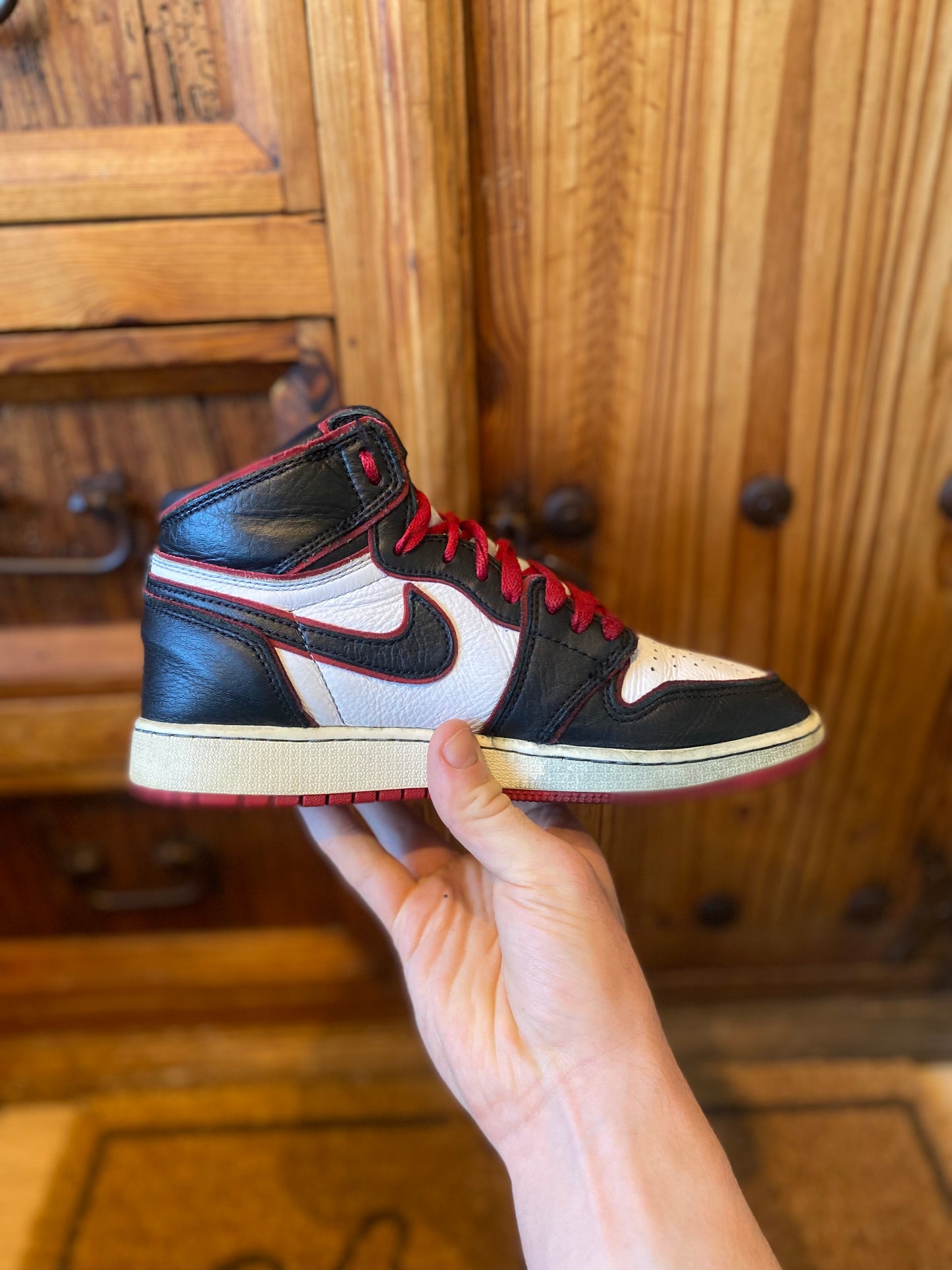 JORDAN 1 HIGH ‘BLOODLINE’ - UK 5.5