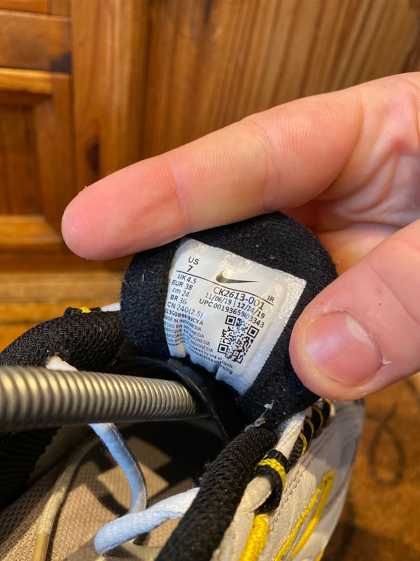 NIKE AIR MAX TAILWIND 4 ‘PLATINUM TINT YELLOW’ - UK 4.5