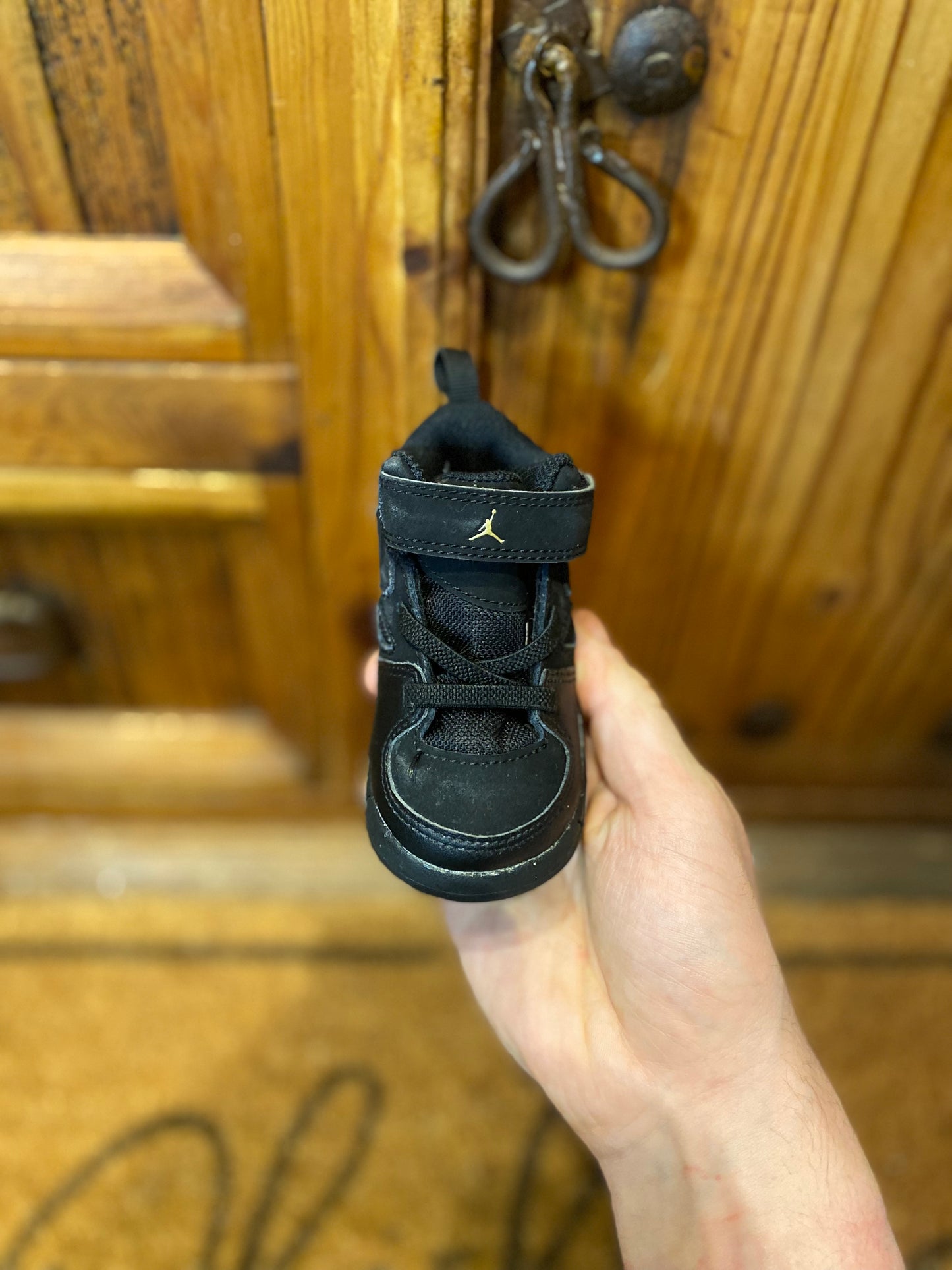 JORDAN FLIGHT 91’ ‘BLACK METALLIC GOLD’ - UK 3.5 TD