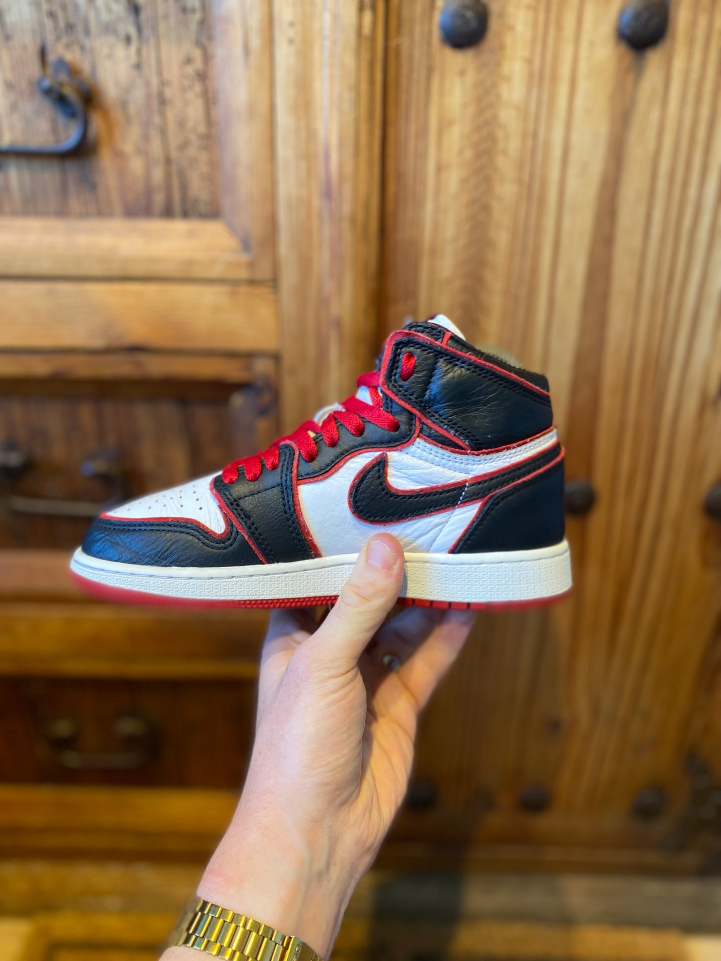 JORDAN 1 HIGH ‘BLOODLINE’ - UK 3.5