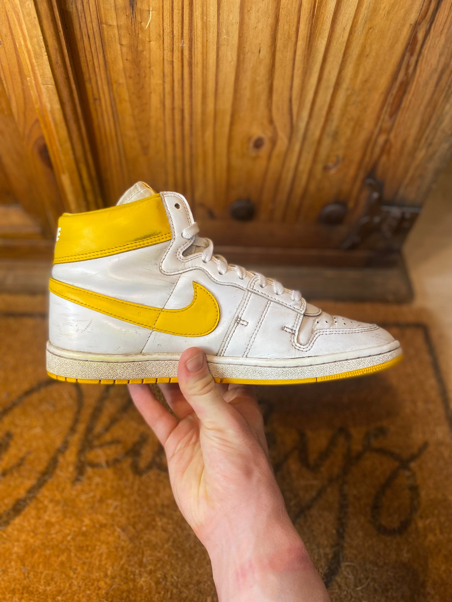 NIKE JORDAN AIR SHIP PE ‘UNIVERSITY GOLD’ - UK 8.5